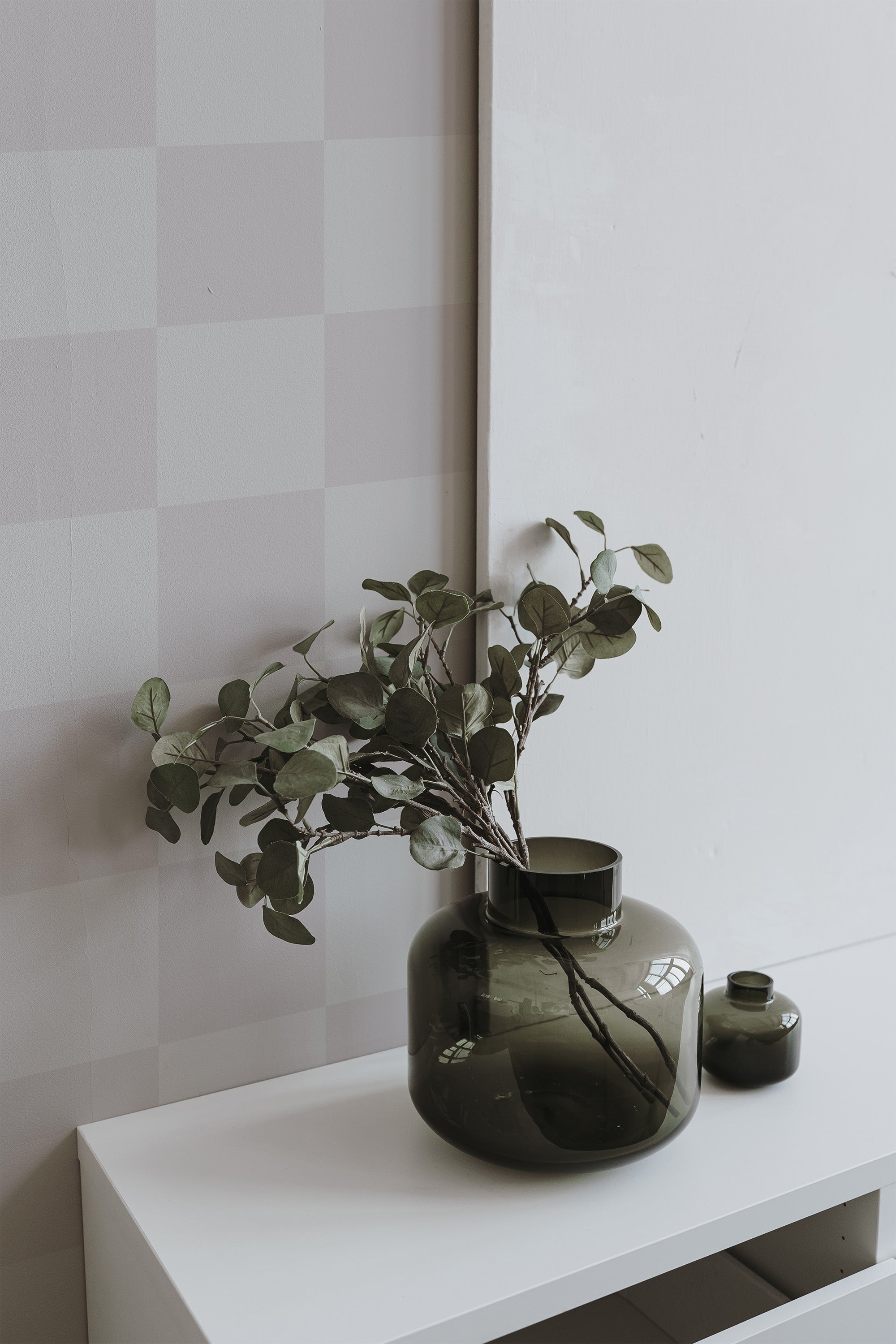 home decor plant decorative vase living room checkered gray pattern